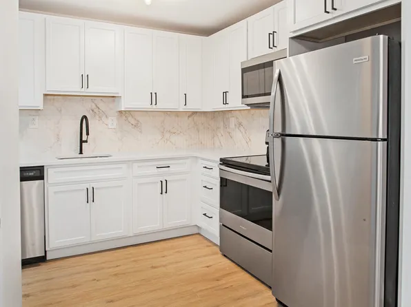 Bella Vista Apartments, 821 Jersey Ave APT 6C, Elizabeth, NJ 07202