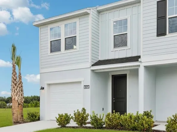 6876 Holcombe Down Dr, Zephyrhills, FL 33541