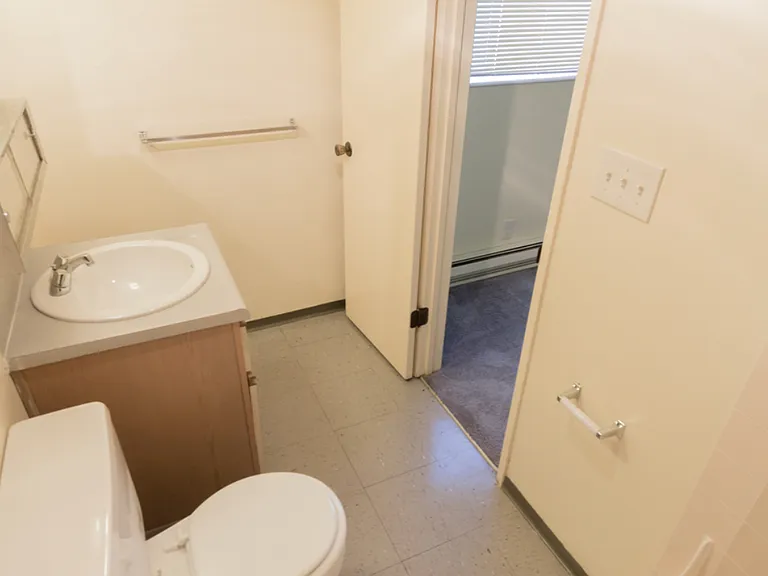 4130 11th Ave NE #1008 — Photo 1