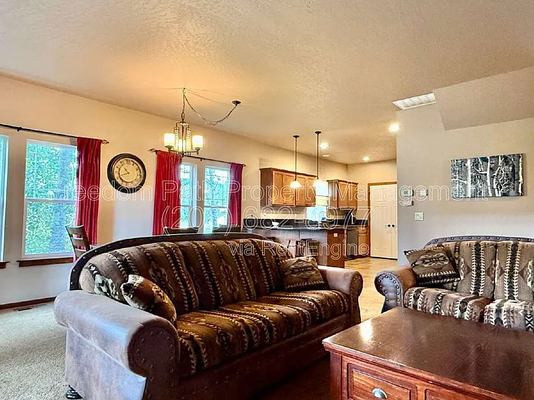 406 Lundblad Pl — Photo 7