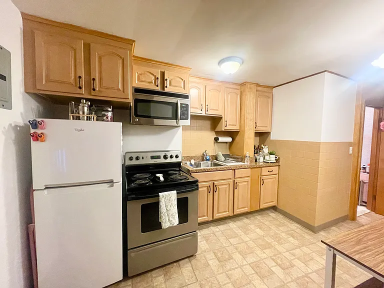 31 Cooper St #2 — Photo 13