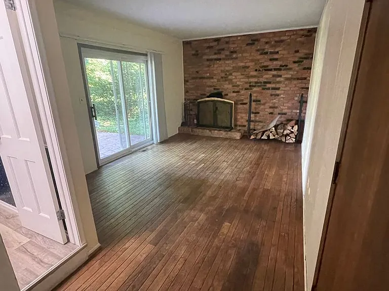2163 Yorktown Dr — Photo 14