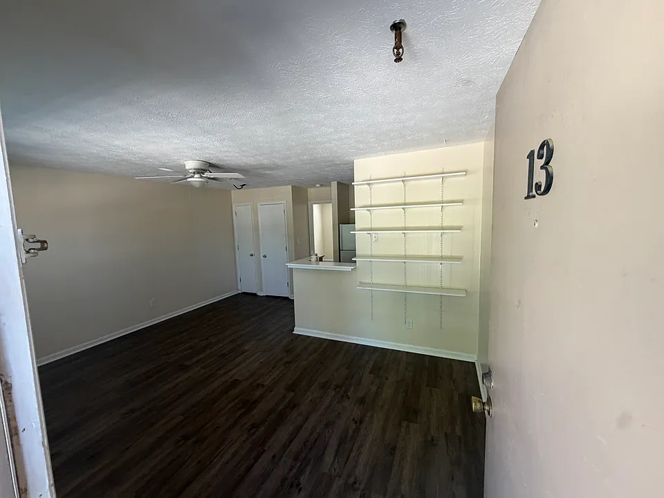 178 Gazette Ave #13