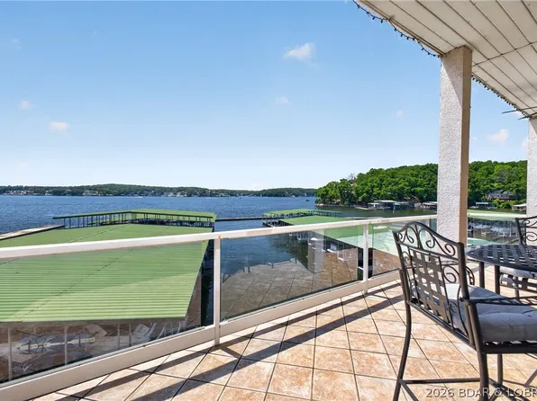 214 Emerald Bay Dr #2B, Lake Ozark, MO 65049