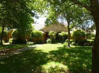 300 Ovilla Oaks Dr, Ovilla, TX 75154