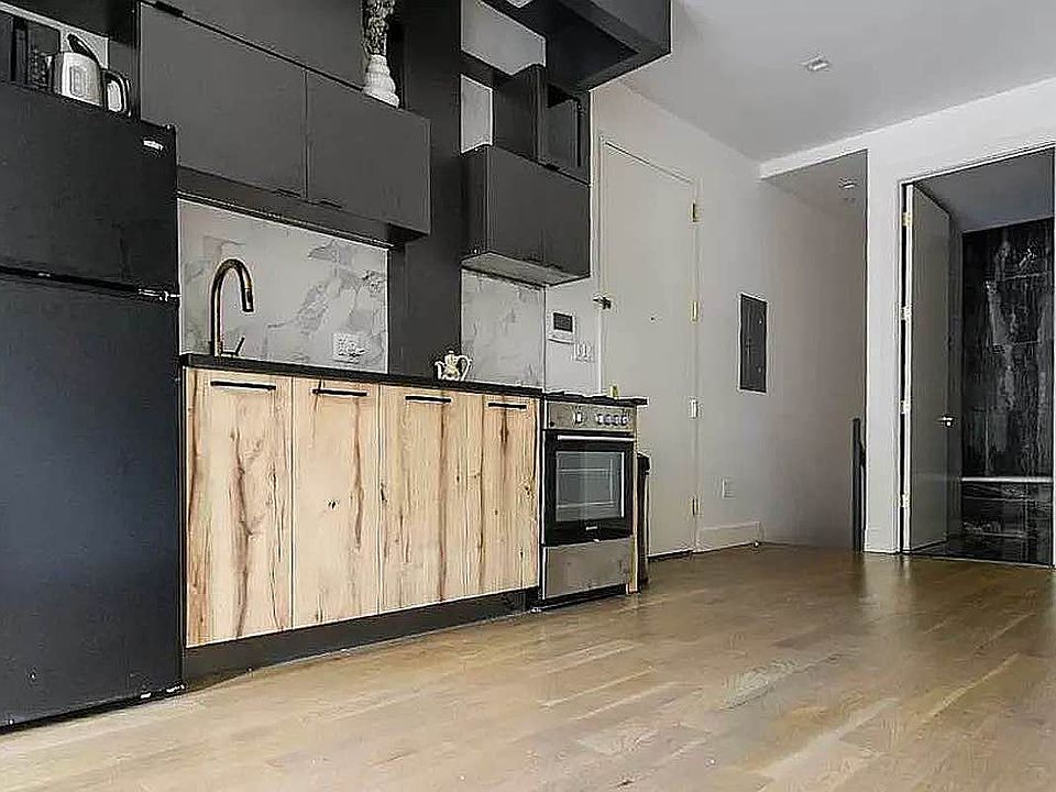 1st image of 709 Sterling Pl #1S