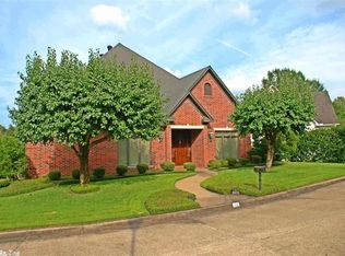 32 Saint Johns Pl, Little Rock, AR 72207