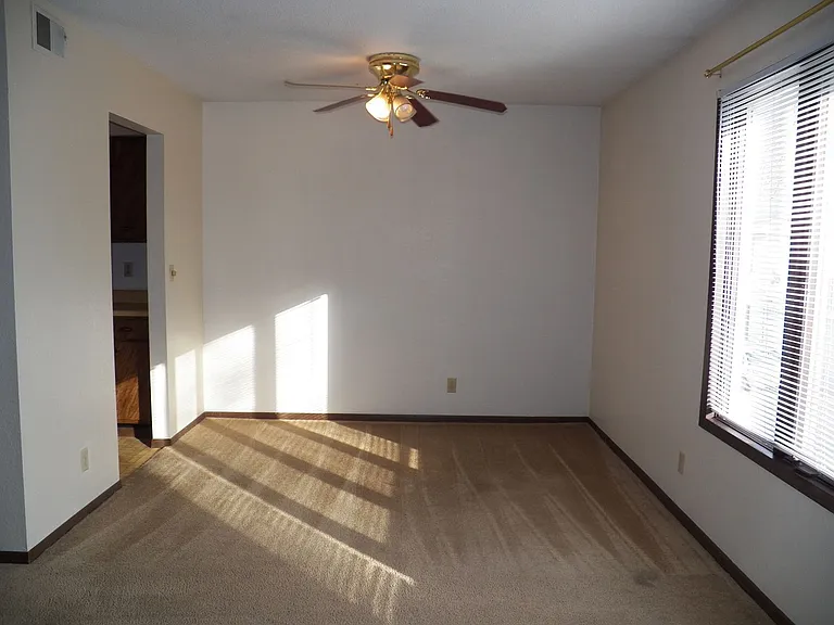 1008 Bridgit Ct SE — Photo 13