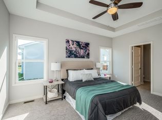 9225 Cody Dr, West Des Moines, IA 50266