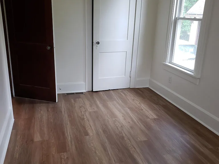 141 S Main St — Photo 28