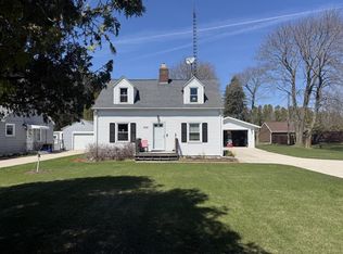 2912 Memorial Dr, Two Rivers, WI 54241