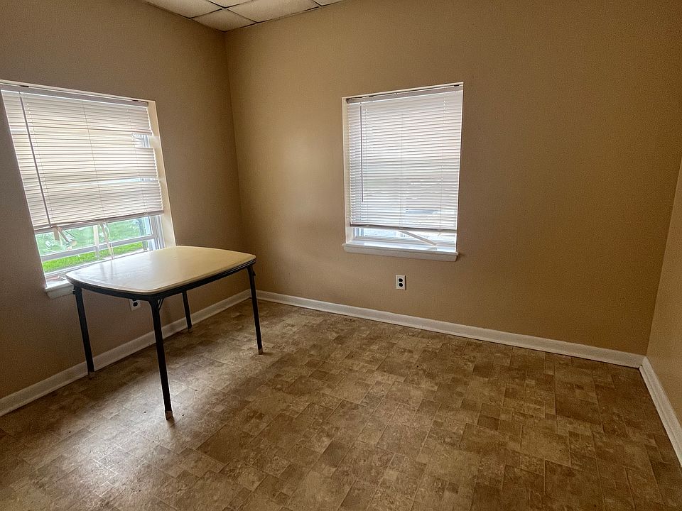 Den attached to large bedroom #1 - rented