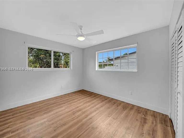 15010 NE 7th Ave — Photo 28