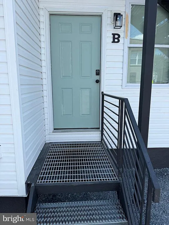 1 bed, 1.0 bath, 402 sqft, $1,650 — Photo 1