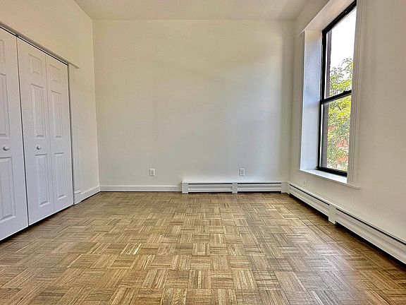 4th image of 466 Myrtle Ave #2