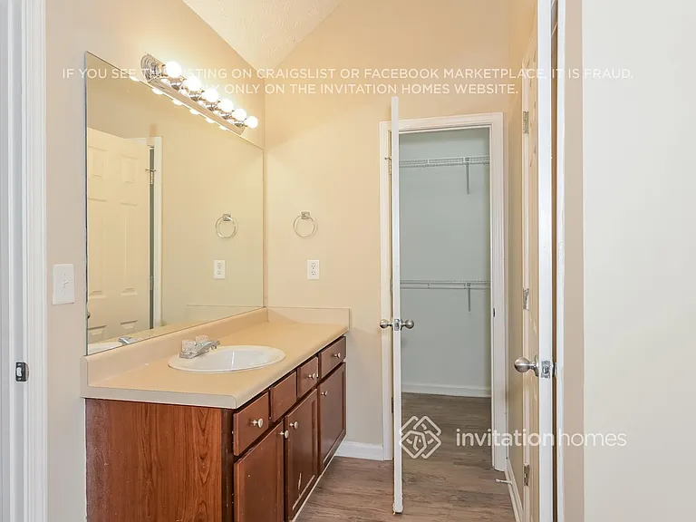 559 Michael Cir — Photo 12