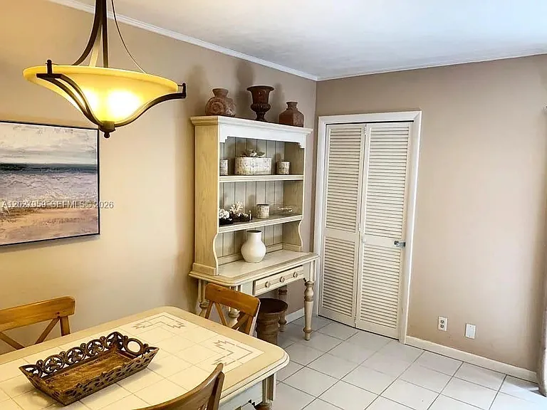 815 Middle River Dr #203 — Photo 6