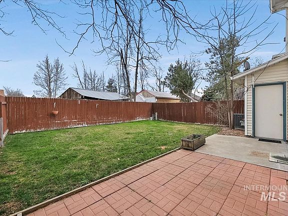 3rd image of 10424 W Palm Ln