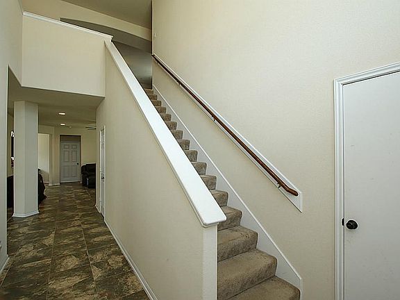 5th image of 9938 Knob Hollow Ln
