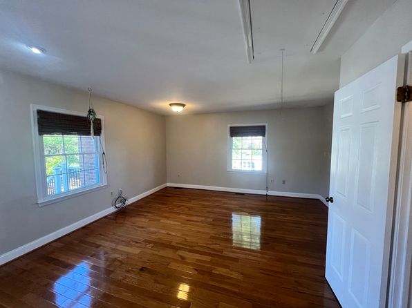3503 Old Jones Rd, Dunkirk, MD 20754