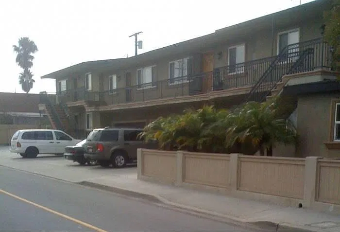 2009 Phelan Ln #E