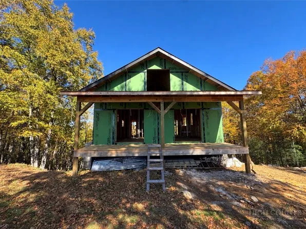 930 Falcon Ridge Drive, West Jefferson, NC 28694