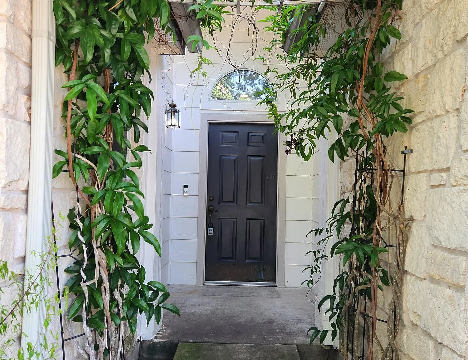 4 bed, 2.0 bath, 1650 sqft, $2,650 — Photo 3