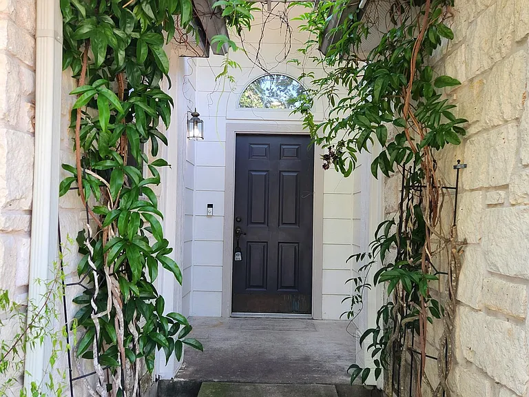 717 Sheraton Ave — Photo 3