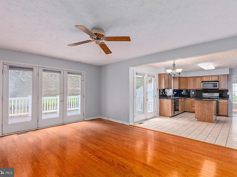 2807 Chapman Ct — Photo 14