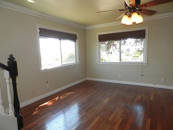 3rd image of 6103 Roberts Dr #B
