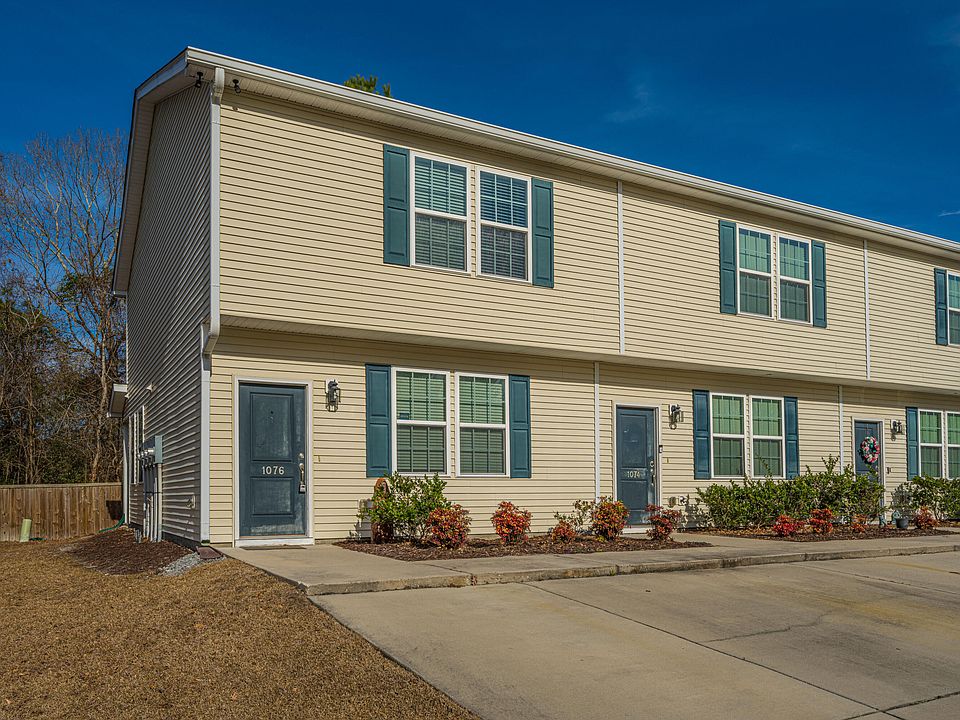 1st image of 1076 Lexi Ct