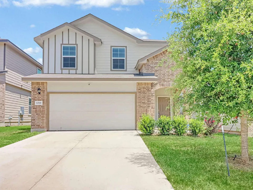 1310 Brown Pelican Way