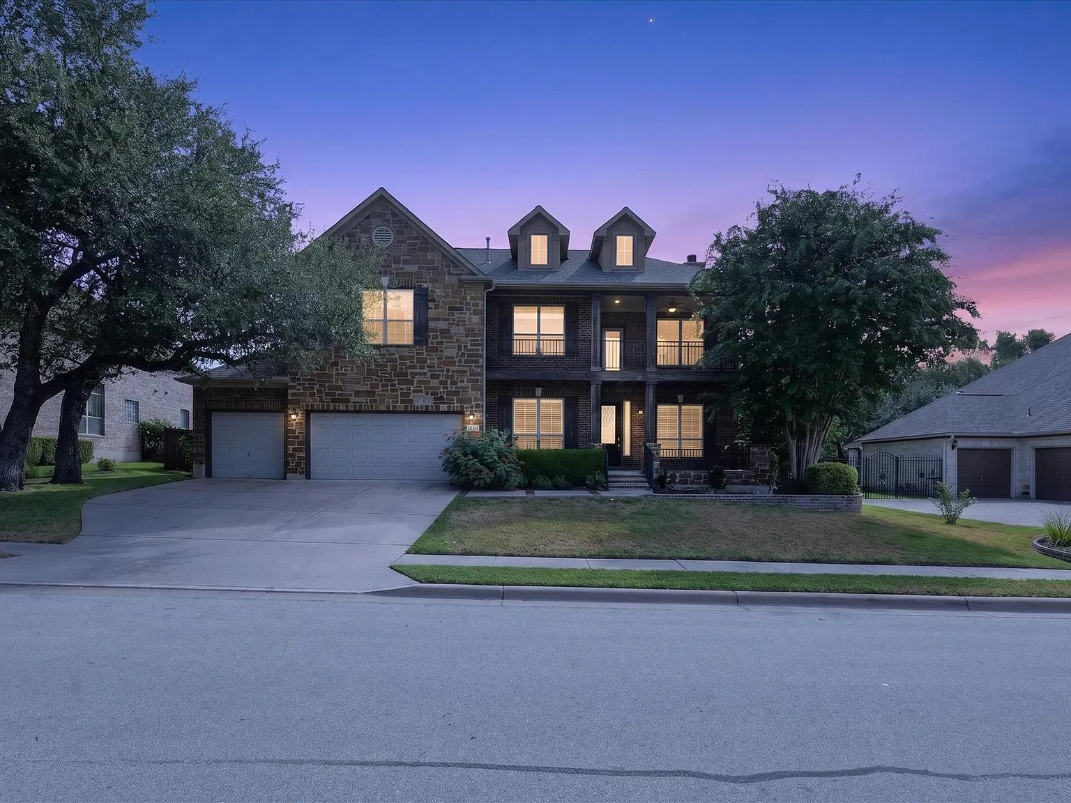 5 bed, 3.0 bath, 3482 sqft, $3,275 — Photo 3