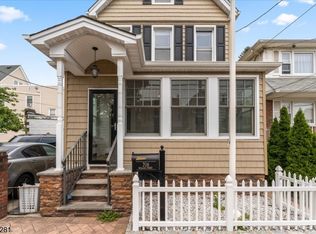 708 William St, Harrison, NJ 07029
