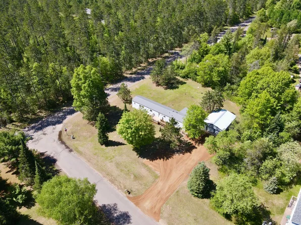 10444 South Rd, Tomahawk, WI 54487