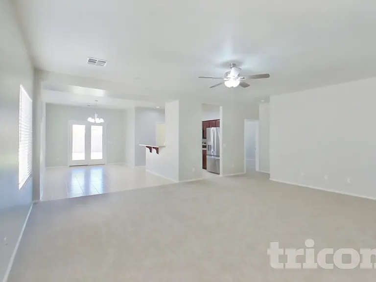 1154 E Canyon Trl — Photo 3
