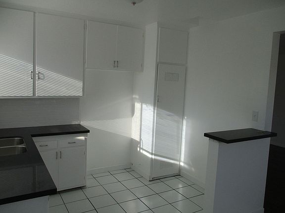 5th image of 3114 Livonia Ave APT 8