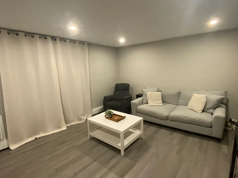 10 Chapel Hill Dr