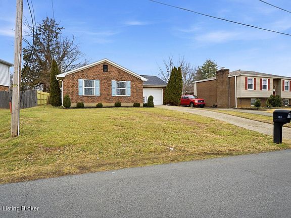 4th image of 8511 Gainsborough Dr