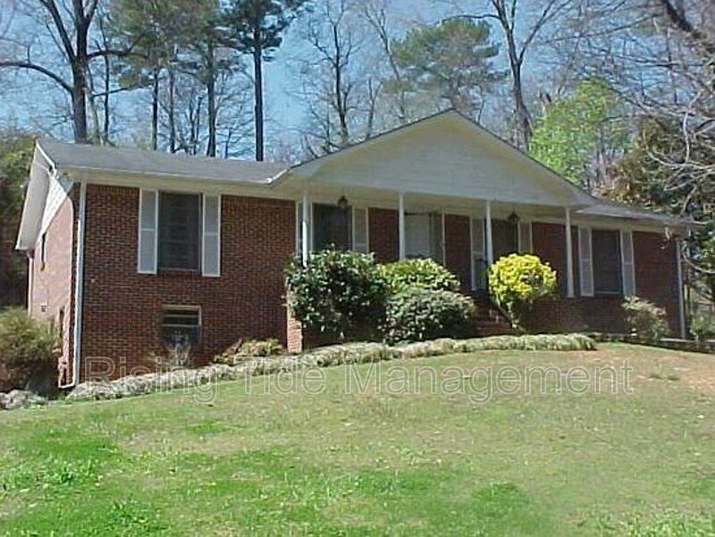 1st image of 1928 Poplar Dr