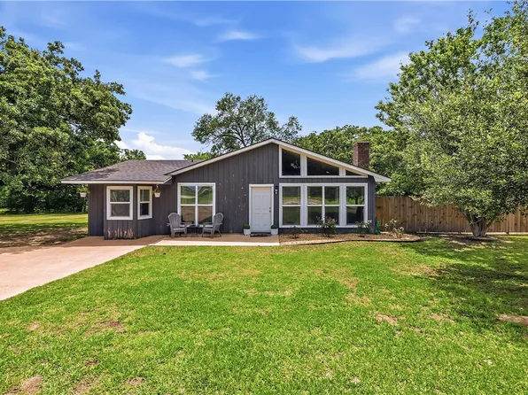 8132 Scasta Rd, Bryan, TX 77808