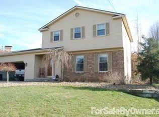 8635 Hilltop Dr, Youngstown, OH 44514