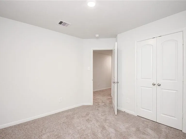 10699 Lost Maples Dr — Photo 16