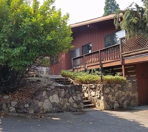 583 S Mountain Ave photo 1