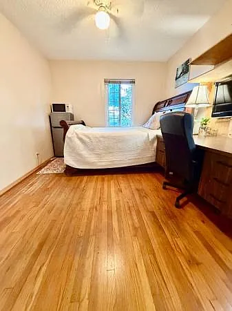 5 bed, 1933 sqft, $948 — Photo 3