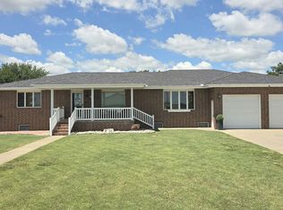 1912 Maple St, Ellis, KS 67637