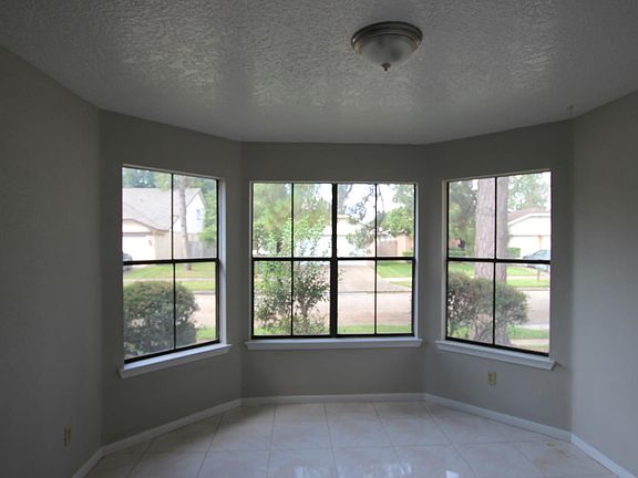 3rd image of 16043 Vista Del Mar Dr