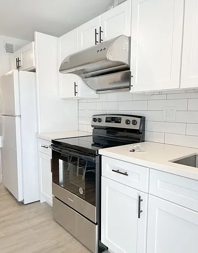 1428 W 35th St Photo 1