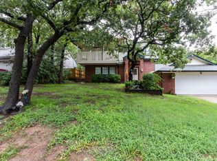 613 Lake Crest Pkwy, Azle, TX 76020