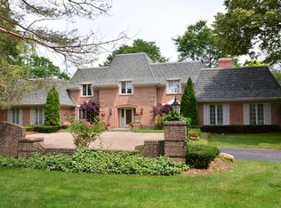 8365 N Range Line Rd, River Hills, WI 53217